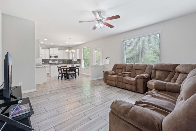 307 Parkside DR, San Marcos, TX 78666