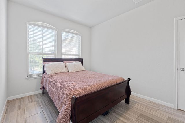 307 Parkside DR, San Marcos, TX 78666