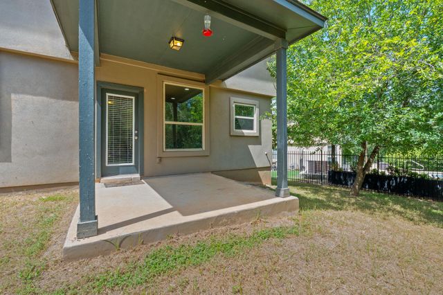 307 Parkside DR, San Marcos, TX 78666