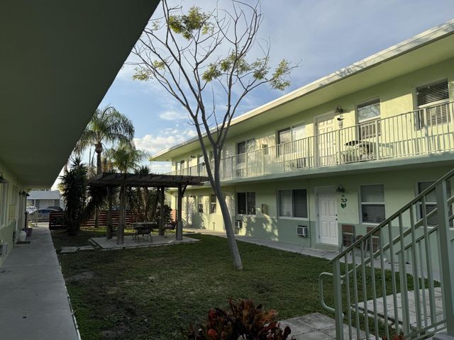 1118 N H Street 8, Lake Worth Beach, FL 33460