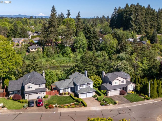 2082 Ne 2ND Ave, Hillsboro, OR 97124