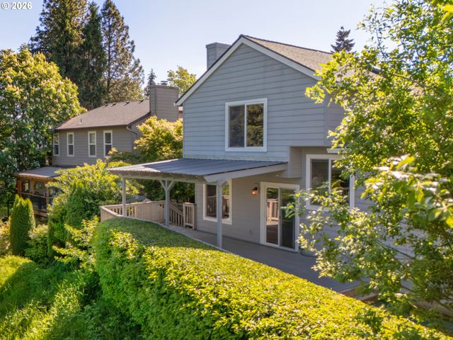 2082 Ne 2ND Ave, Hillsboro, OR 97124