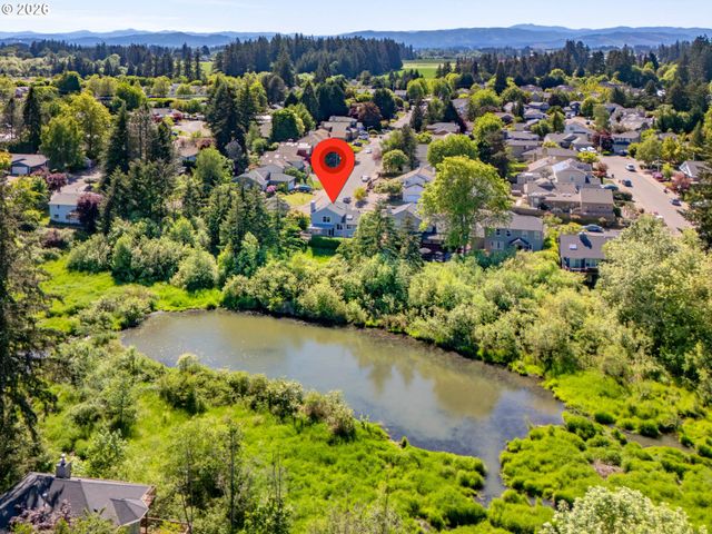 2082 Ne 2ND Ave, Hillsboro, OR 97124