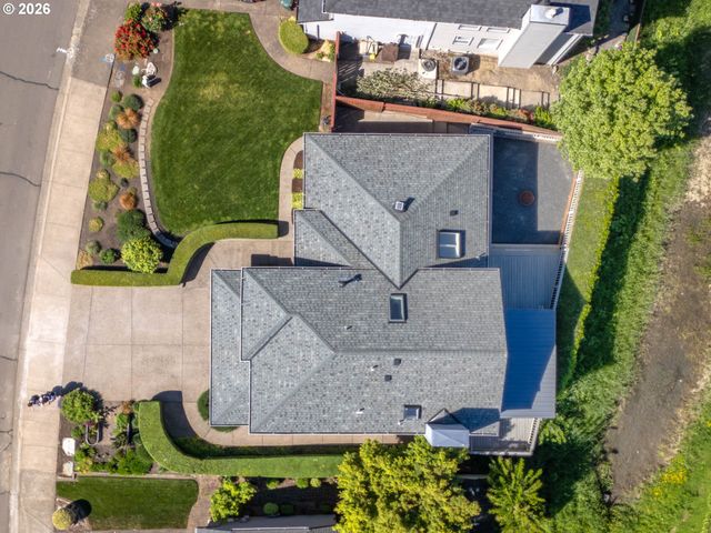 2082 Ne 2ND Ave, Hillsboro, OR 97124