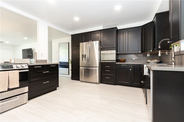 14802 Newport Avenue 18C, Tustin, CA 92680