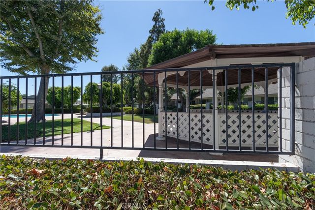 14802 Newport Avenue 18C, Tustin, CA 92680