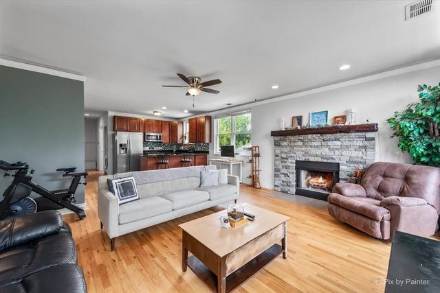 1640 N Whipple Street 3, Chicago, IL 60647