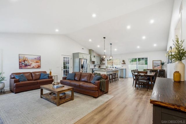 13095 Trail Dust Ave, San Diego, CA 92129