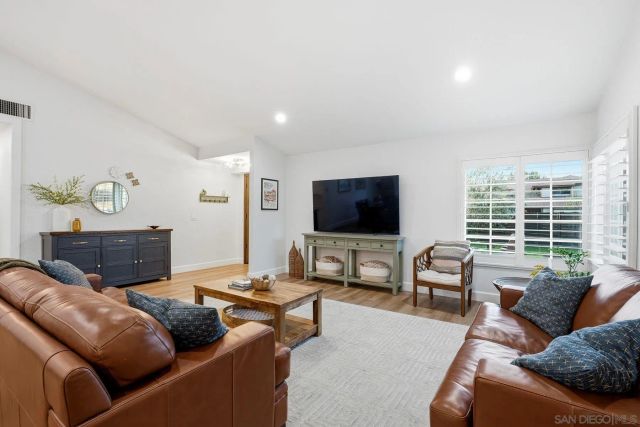 13095 Trail Dust Ave, San Diego, CA 92129