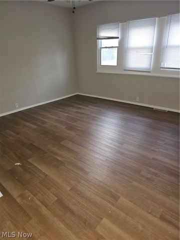 3296 W 44th Street, Cleveland, OH 44109