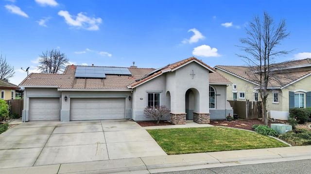821 Dove Ln, Ione, CA 95640