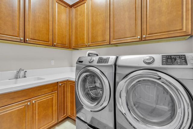 821 Dove Ln, Ione, CA 95640