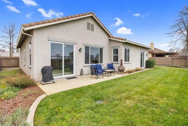 821 Dove Ln, Ione, CA 95640