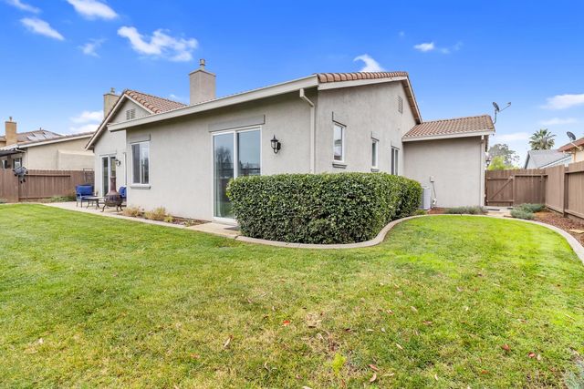821 Dove Ln, Ione, CA 95640