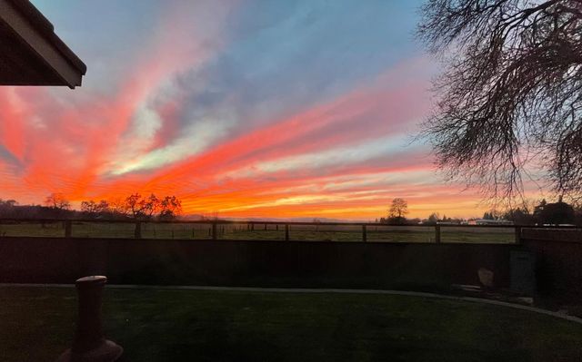 821 Dove Ln, Ione, CA 95640