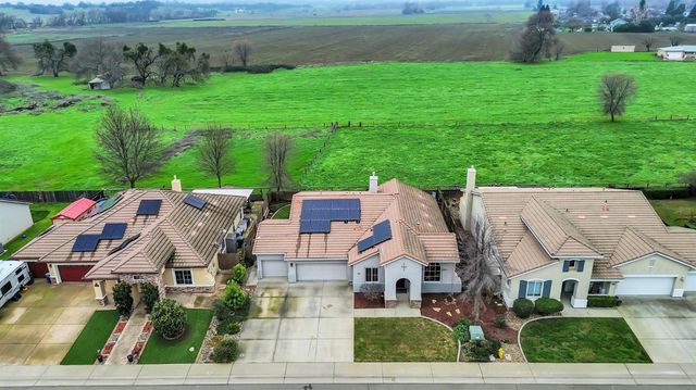 821 Dove Ln, Ione, CA 95640