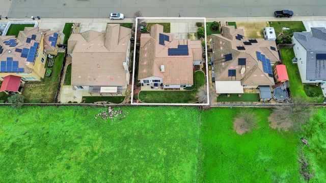 821 Dove Ln, Ione, CA 95640