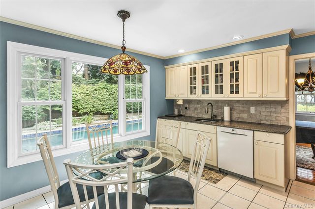 8 Lenmore Drive, Old Bethpage, NY 11804