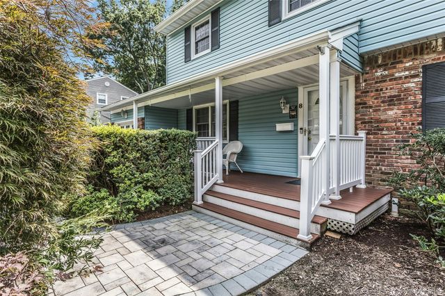 8 Lenmore Drive, Old Bethpage, NY 11804