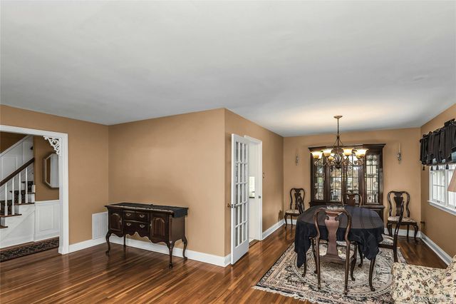 8 Lenmore Drive, Old Bethpage, NY 11804