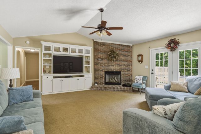 552 Jack Thomas Dr, Manchester, TN 37355