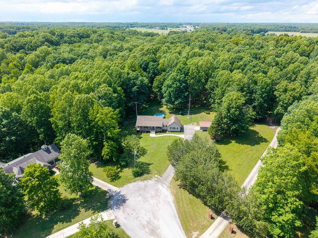 552 Jack Thomas Dr, Manchester, TN 37355