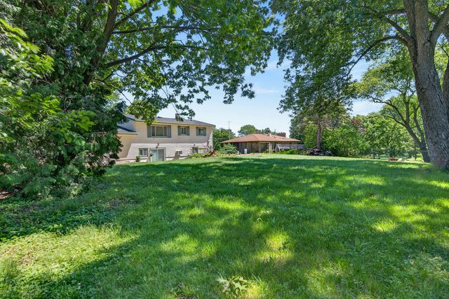 3415 E Crystal Lake Avenue, Crystal Lake, IL 60014