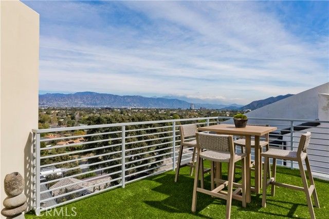 11698 Picturesque, Studio City (los Angeles), CA 91604