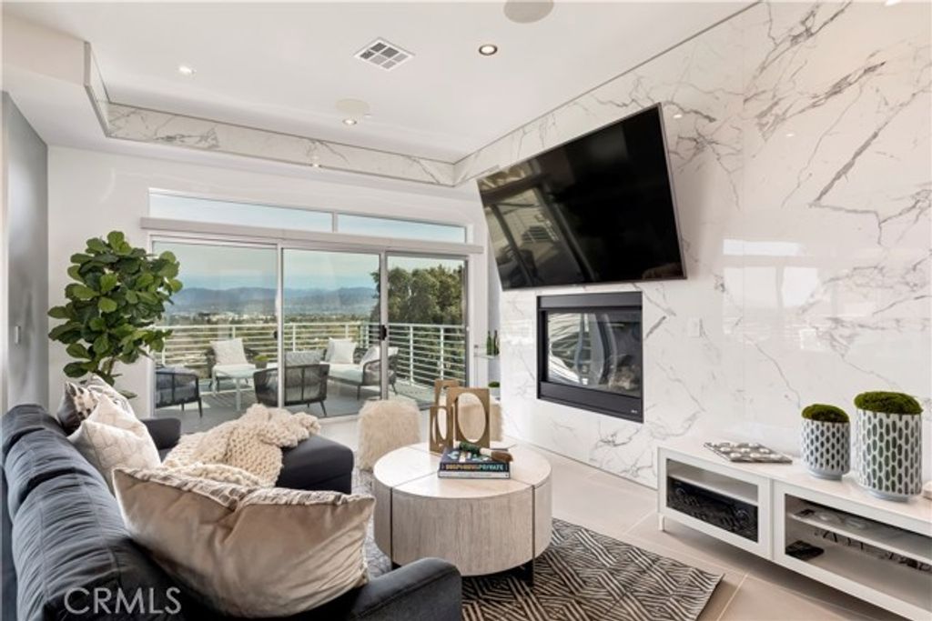 11698 Picturesque, Studio City (los Angeles), CA 91604