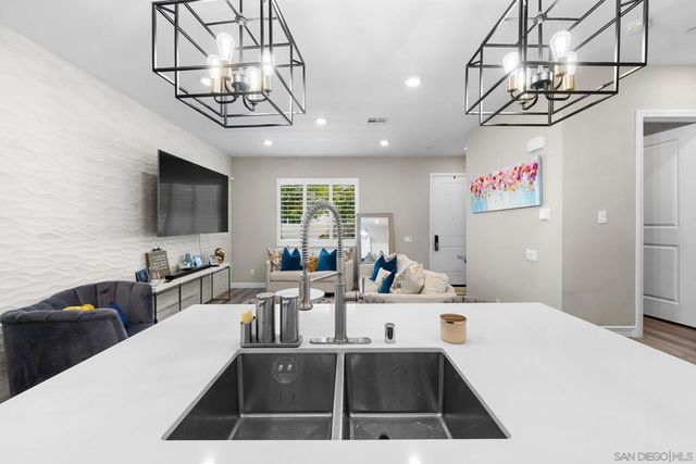 2185 Bluestone Cir, Chula Vista, CA 91913