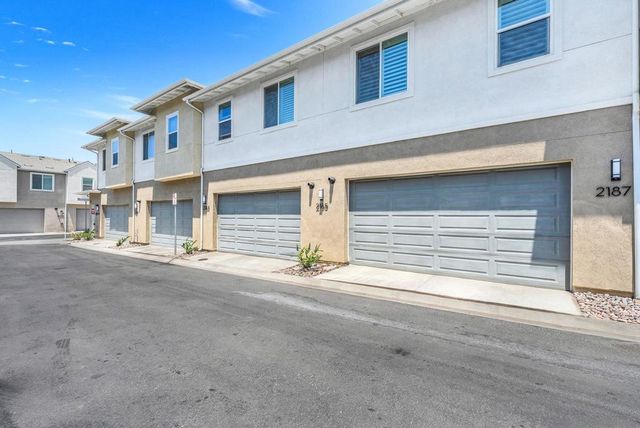 2185 Bluestone Cir, Chula Vista, CA 91913