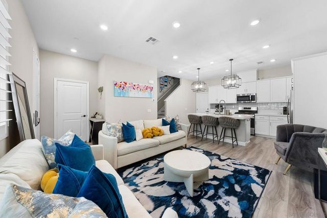 2185 Bluestone Cir, Chula Vista, CA 91913