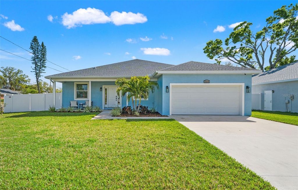 Image 2 of property listing at 5210 94TH AVENUE N, Pinellas Park, FL 33782