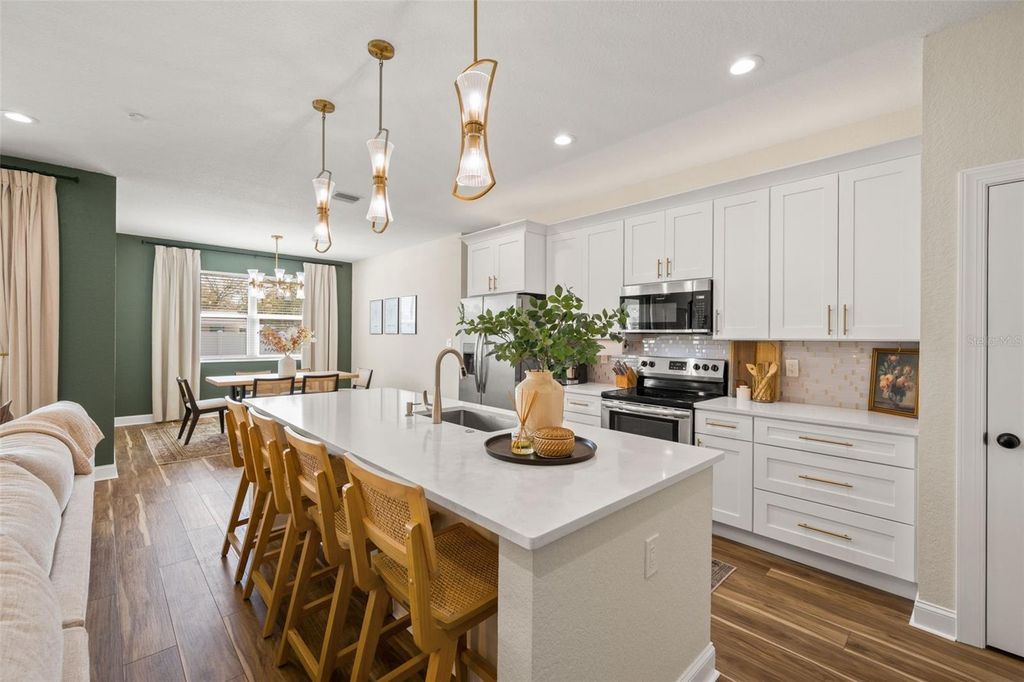 Image 17 of property listing at 5210 94TH AVENUE N, Pinellas Park, FL 33782