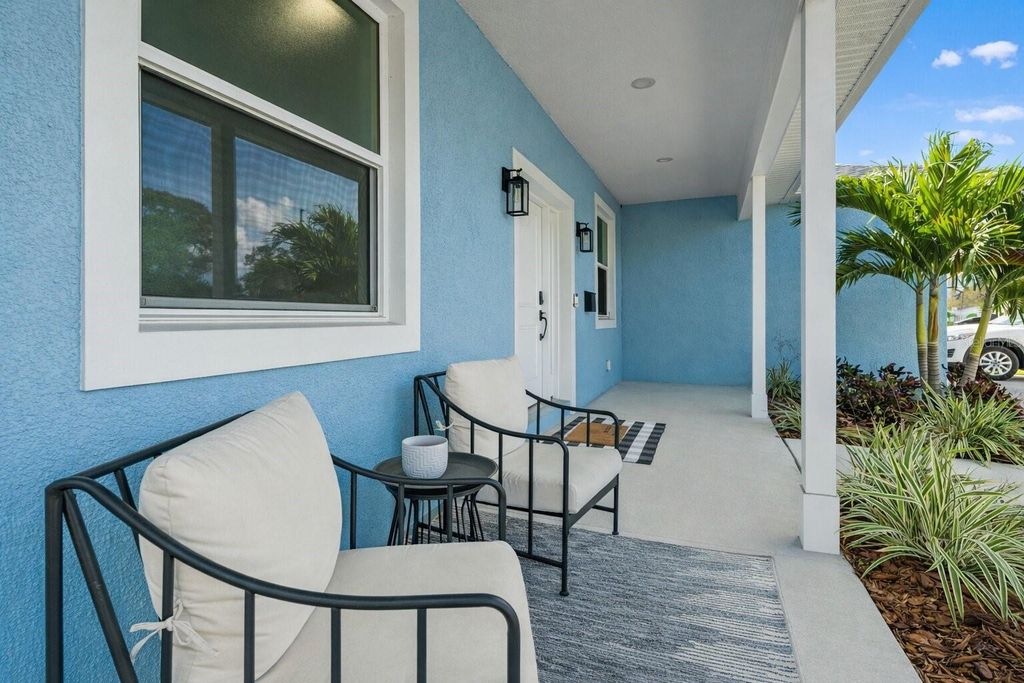 Image 4 of property listing at 5210 94TH AVENUE N, Pinellas Park, FL 33782