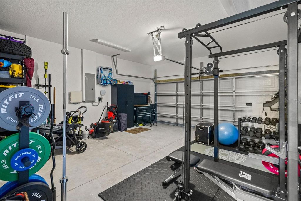 Image 41 of property listing at 5210 94TH AVENUE N, Pinellas Park, FL 33782