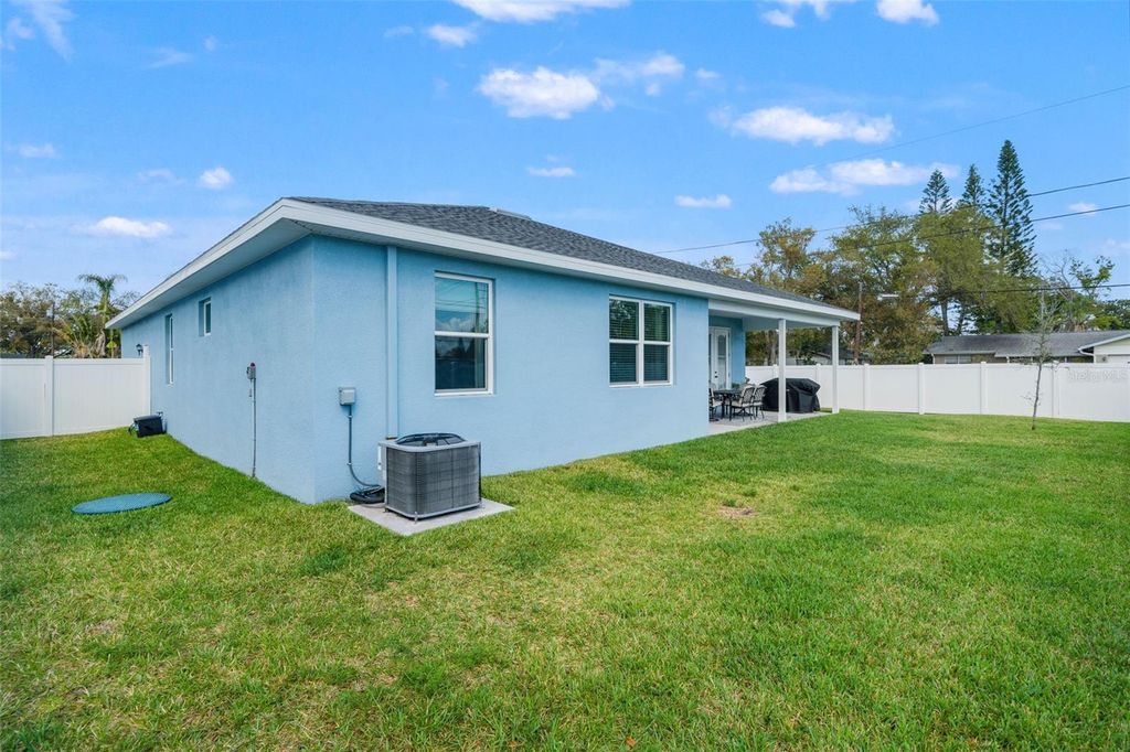 Image 42 of property listing at 5210 94TH AVENUE N, Pinellas Park, FL 33782