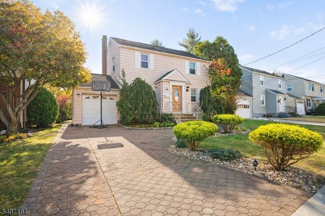 71 Fernwood Ct, Clifton City, NJ 07011