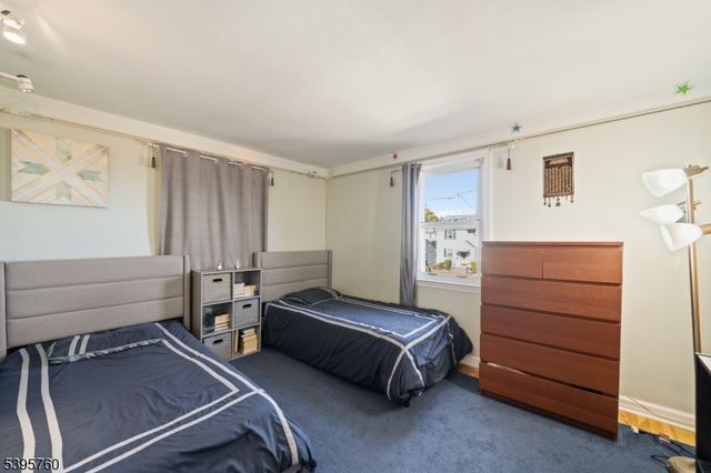 71 Fernwood Ct, Clifton City, NJ 07011