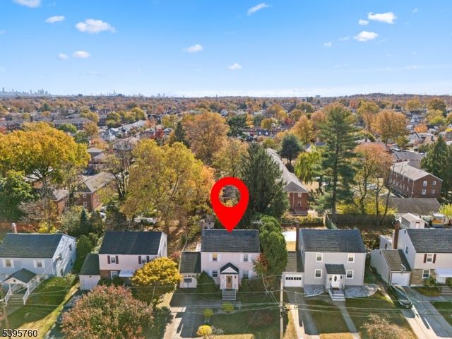 71 Fernwood Ct, Clifton City, NJ 07011