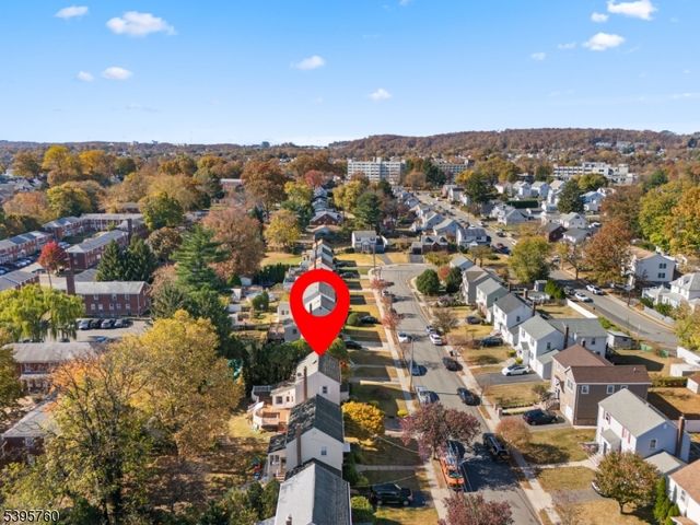 71 Fernwood Ct, Clifton City, NJ 07011