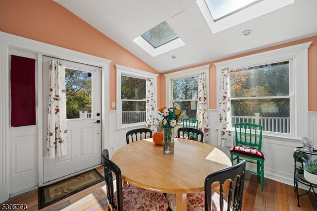 71 Fernwood Ct, Clifton City, NJ 07011