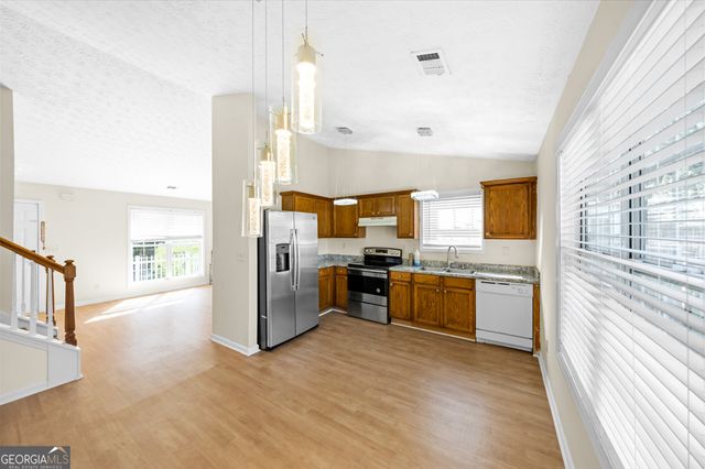 2315 Oakland Spring Drive, Snellville, GA 30039