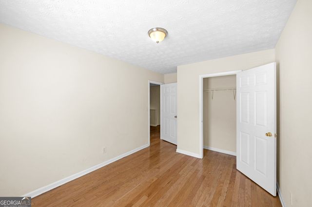 2315 Oakland Spring Drive, Snellville, GA 30039