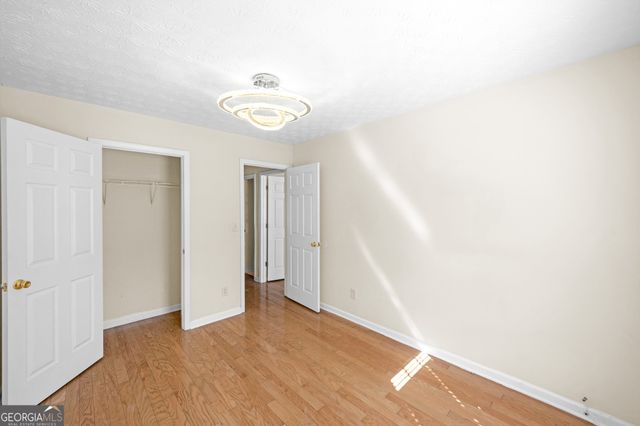 2315 Oakland Spring Drive, Snellville, GA 30039