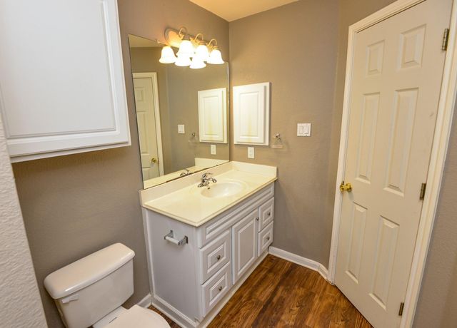 1806 Chasewood DR, Austin, TX 78727