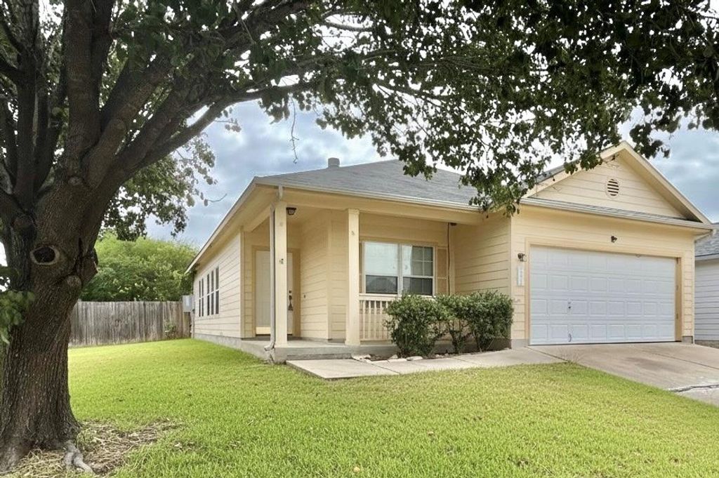 11825 Navasota ST, Manor, TX 78653