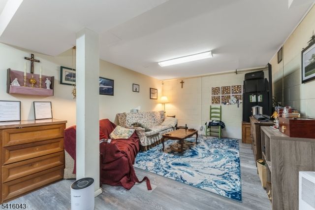 206 Liggett Blvd, Pohatcong Twp., NJ 08865