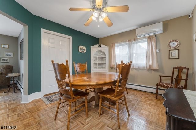 206 Liggett Blvd, Pohatcong Twp., NJ 08865