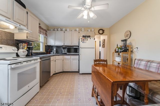 206 Liggett Blvd, Pohatcong Twp., NJ 08865